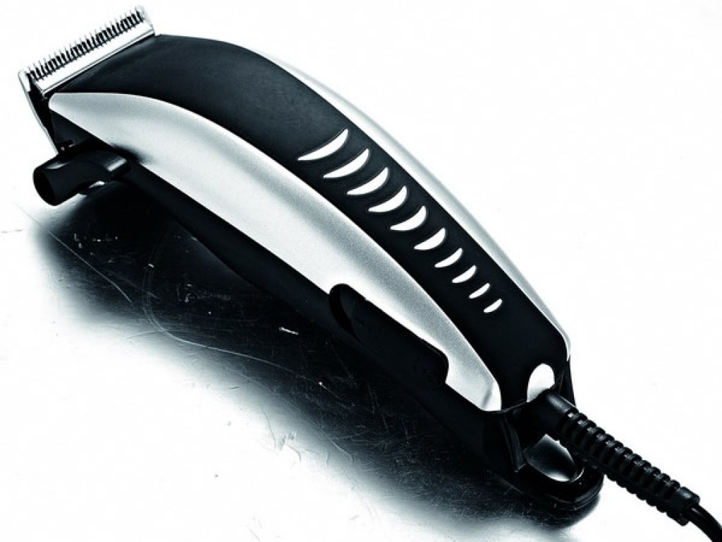 Haarschneideset mit 4 Aufsätzen, Schere, Kamm im Koffer